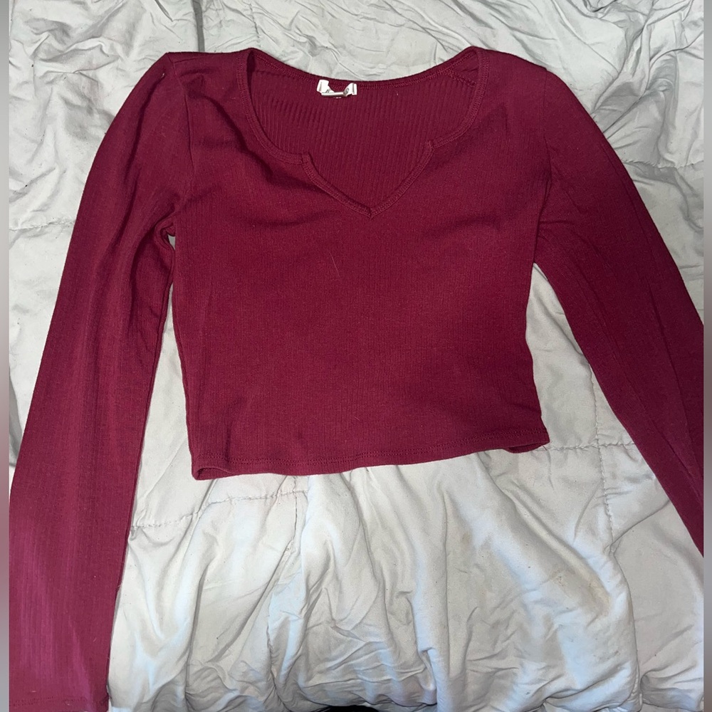 Bozzolo Burgundy Ribbed V-Neck Long Sleeve Crop Top